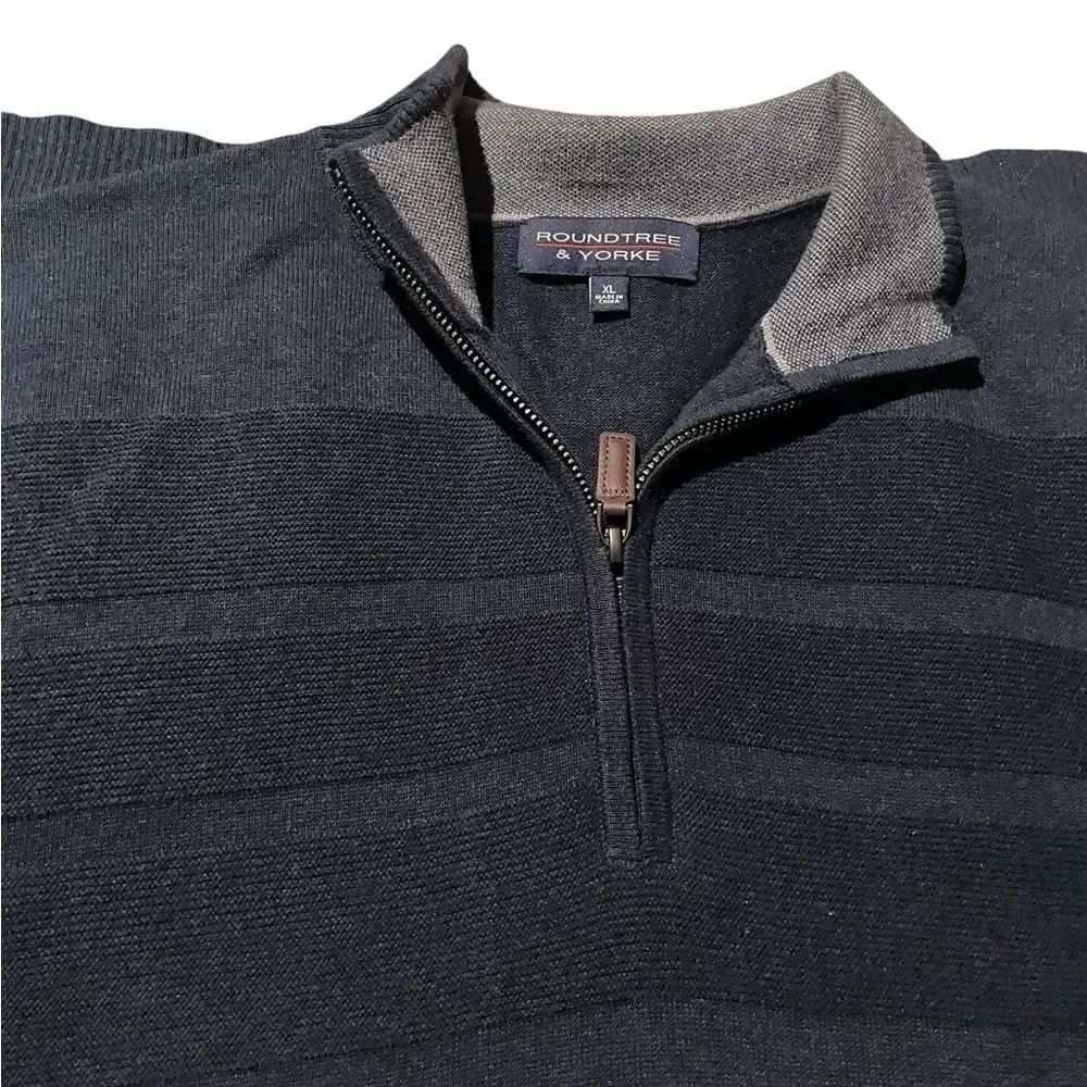 Roundtree & Yorke Men's Dark Blue Zip-Up Sweater